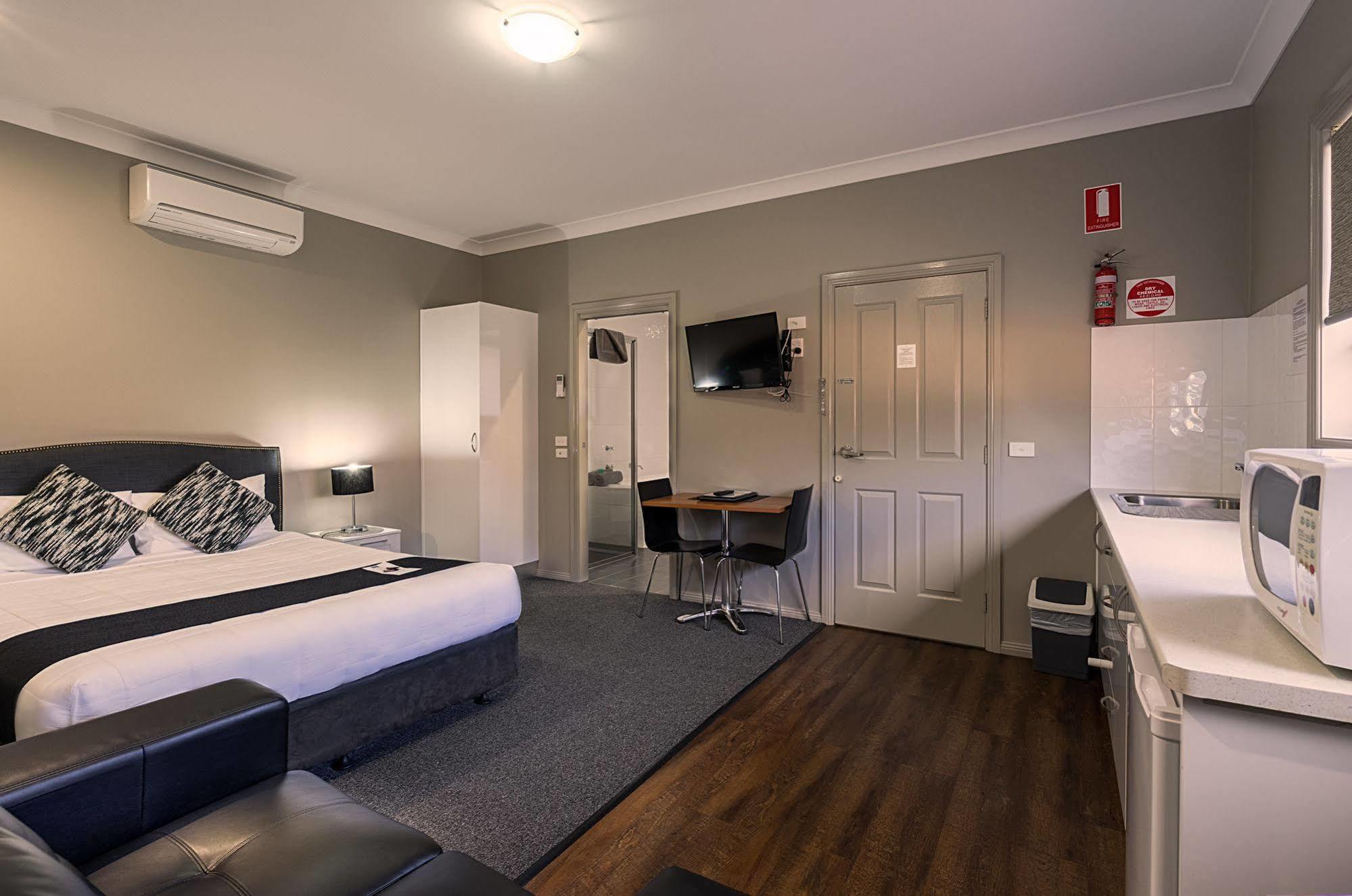 Akuna Motor Inn And Apartments Dubbo Exteriör bild
