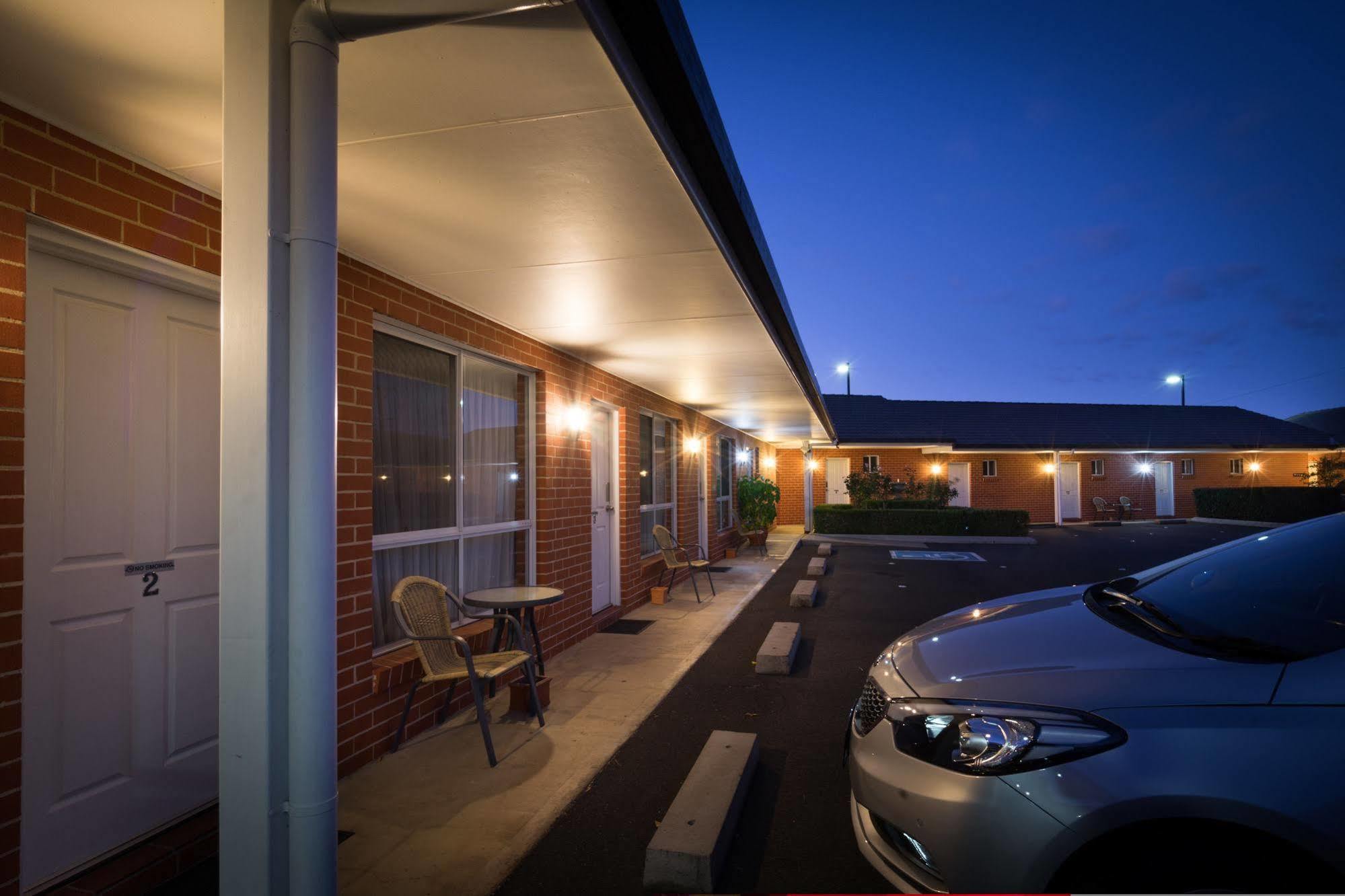 Akuna Motor Inn And Apartments Dubbo Exteriör bild